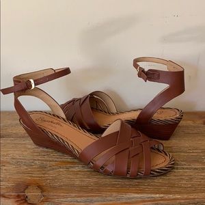 BNIB Seychelles Little Closer Sandal